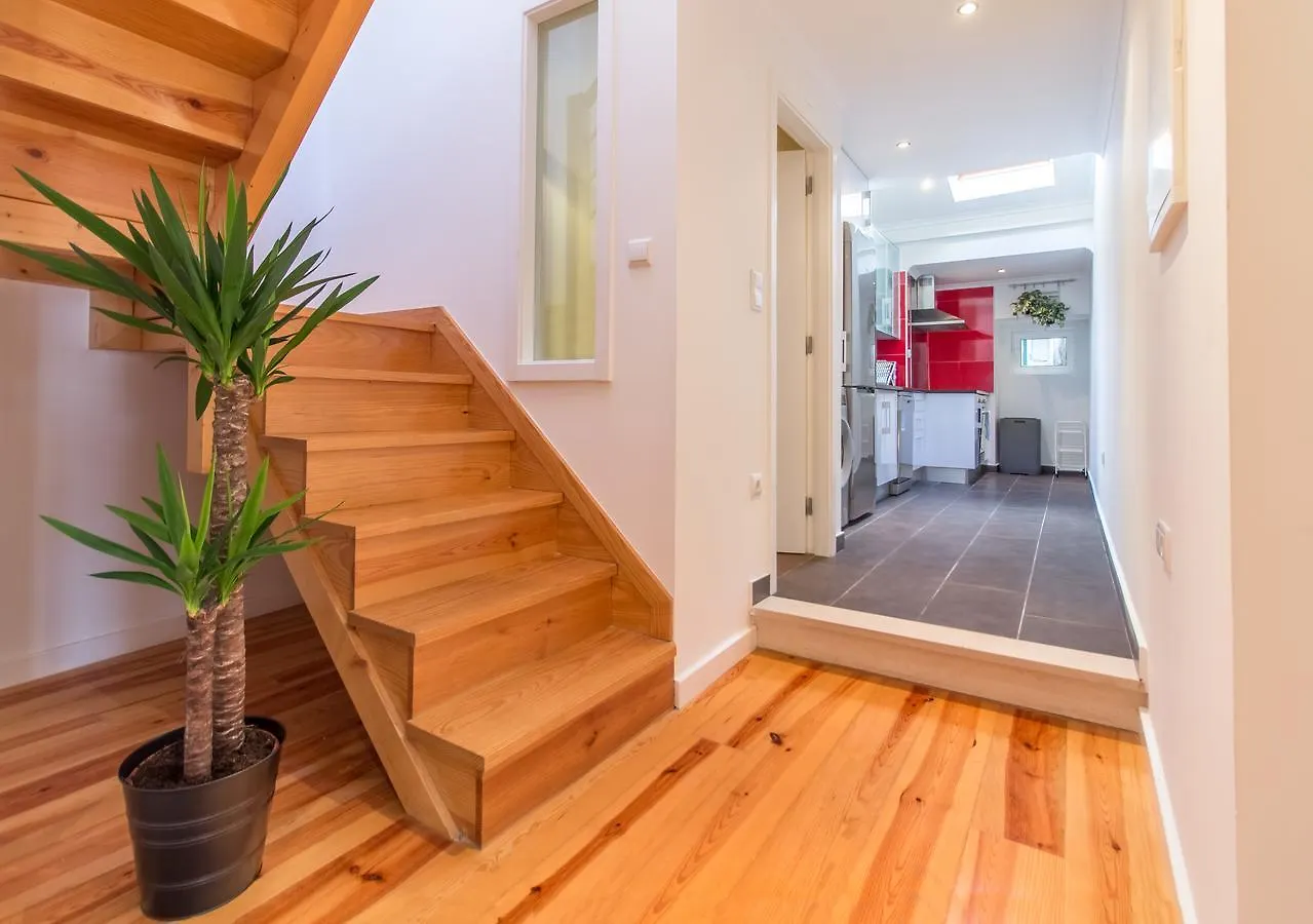 Апартаменты Alfama Lovely Duplex Лиссабон